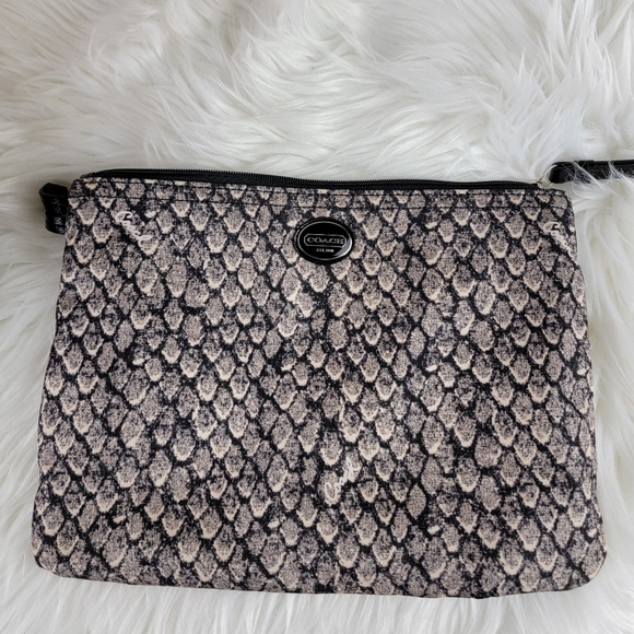 COACH Taylor Python Snake Print Large Tote Bag with Snap In Pouch - Picture 14 of 16